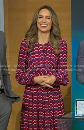 Rhiannon’s pink geometric print pleated dress on Good Morning America