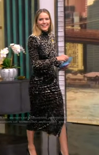 Sara’s leopard print velvet dress on The View