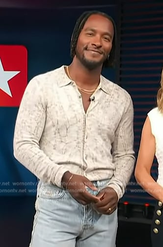 Scott’s printed shirt on Access Hollywood