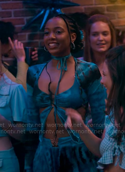 Whitney’s blue tie dye butterfly outfit on The Sex Lives of College Girls