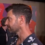 Will’s printed short sleeve shirt on E! News