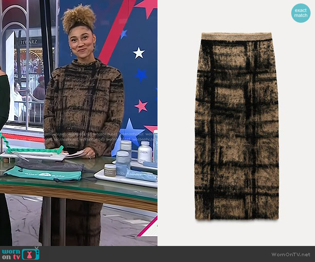 Zara Plaid Jacquard Knit Skirt in Black/Brown worn by Ally Love on Today