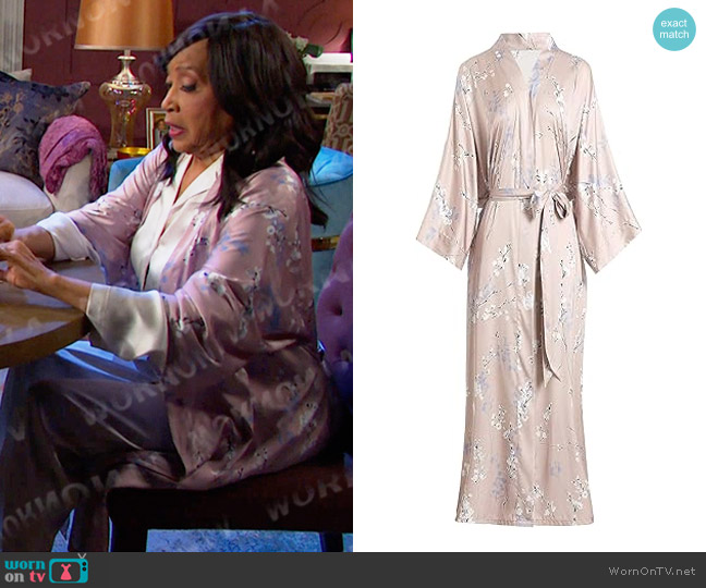 Aensso Japanese Floral Kimono Robe in Light Champagne worn by Paulina Price (Jackée Harry) on Days of our Lives