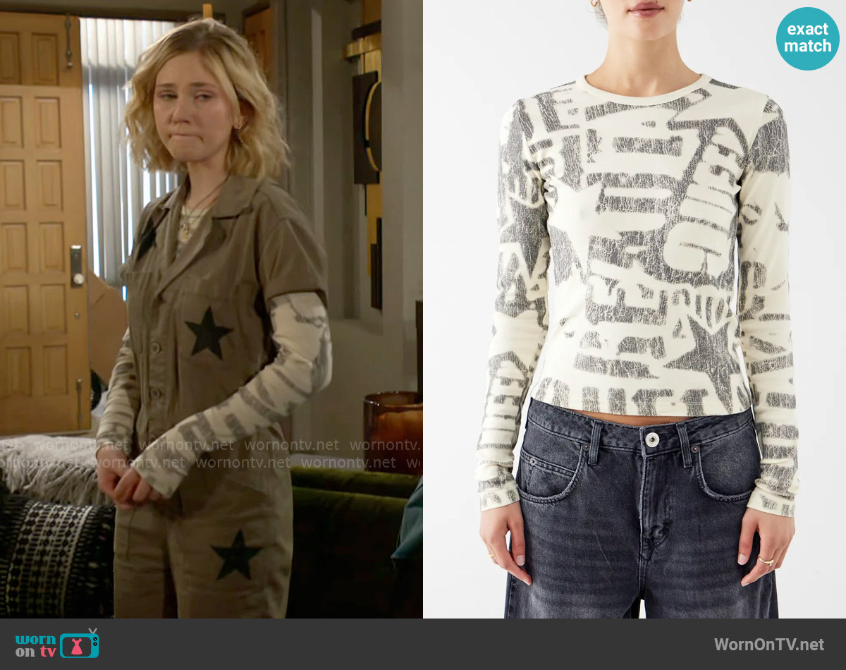BDG Stamp Print Long Sleeve T-Shirt worn by Lucy Romalotti (Lily Brooks O’ Briant) on The Young and the Restless