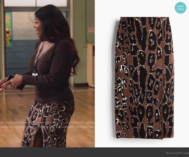 H&M Fine Knit Pencil Skirt worn by Ava Coleman (Janelle James) on Abbott Elementary
