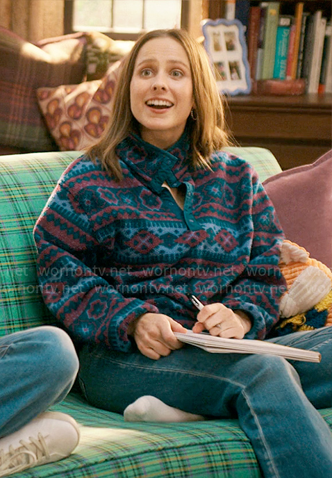 Kimberly’s blue and purple printed fleece pullover on The Sex Lives of College Girls