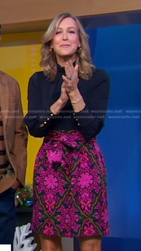 Lara’s navy top and pink floral skirt on Good Morning America
