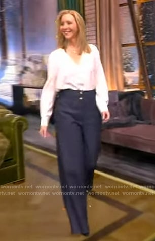 Lisa Kudrow’s white top and pants on The View
