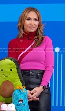 Lori’s pink colorblock turtle neck sweater on Good Morning America