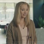 Lydia’s beige cardigan and shoulder bag on No Good Deed