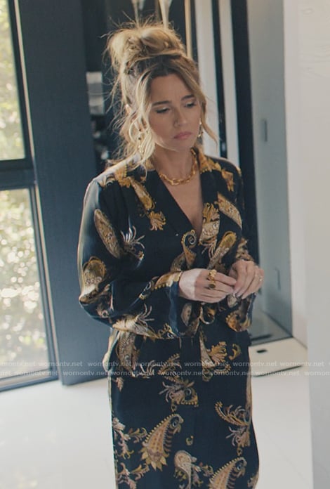 Margo’s black paisley print top and pants on No Good Deed