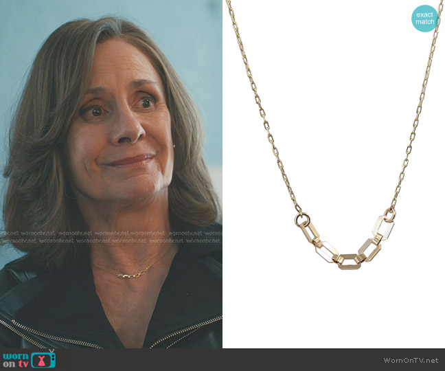 Peggy Li Brick Link Drape Necklace worn by Regina (Laurie Metcalf) on Elsbeth