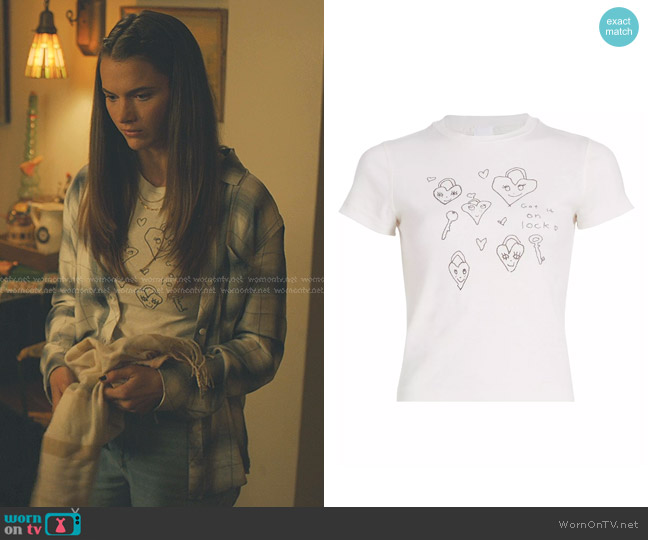 Re/Done 90s Hearts Cotton Baby Tee worn by Emily Morgan (Chloe East) on No Good Deed