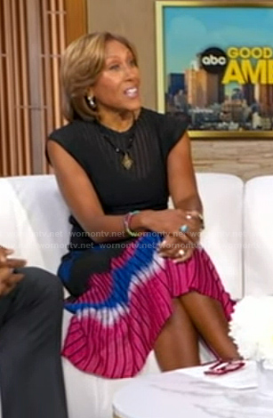 Robin’s black ribbed colorblock dress on Good Morning America