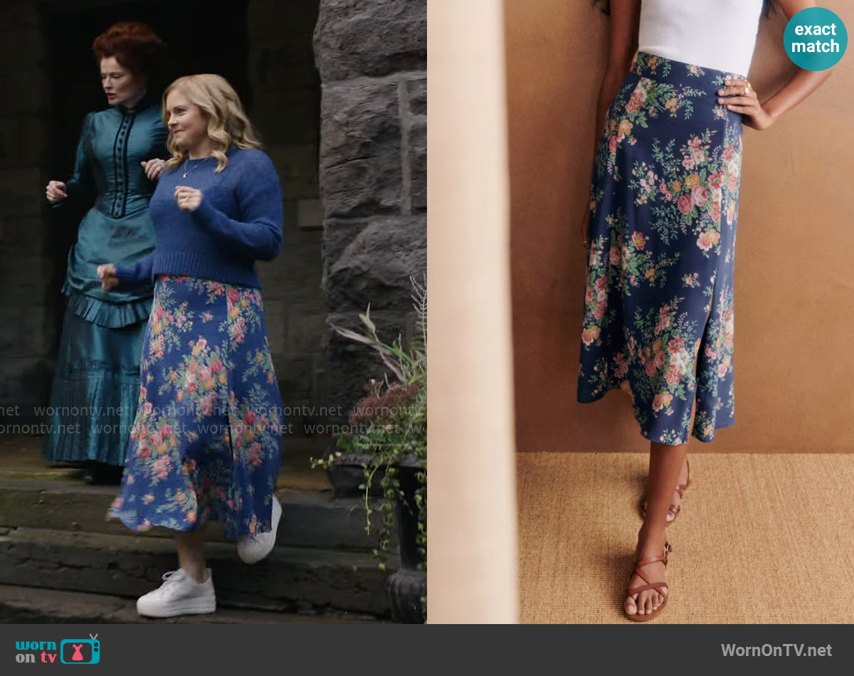 Sezane Tabata Skirt in Palomba worn by Sam (Rose McIver) on Ghosts