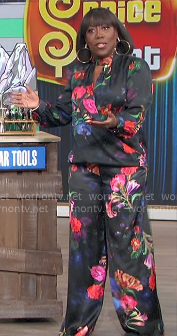Sheryl’s floral blouse and pant set on The Talk