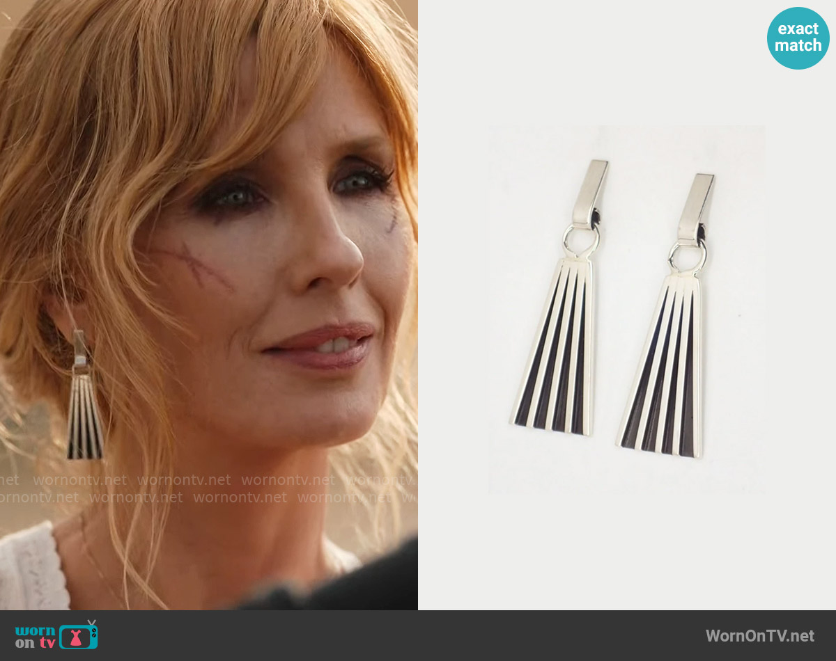 by Tom Hawk worn by Beth Dutton (Kelly Reilly) on Yellowstone