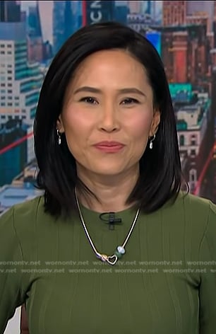 Vicky’s heart necklace on NBC News Daily