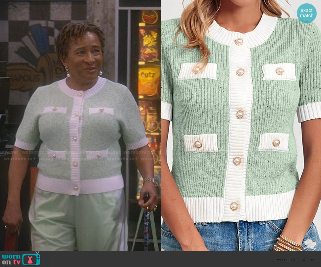 Dihao Short Sleeve Colorblock Pocket Sweater worn by Lucretia Turner (Wanda Sykes) on The Upshaws