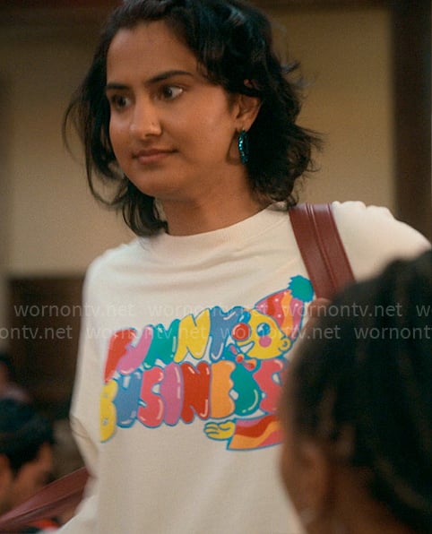 Bela’s Funny Business sweatshirt on The Sex Lives of College Girls