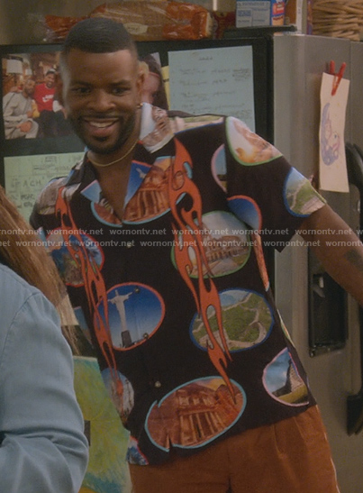 Bernard’s black printed shirt on The Upshaws