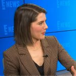 Daryn Carp’s houndstooth print blazer on E! News
