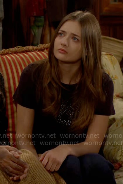 Faith’s rhinestone star t-shirt on The Young and the Restless