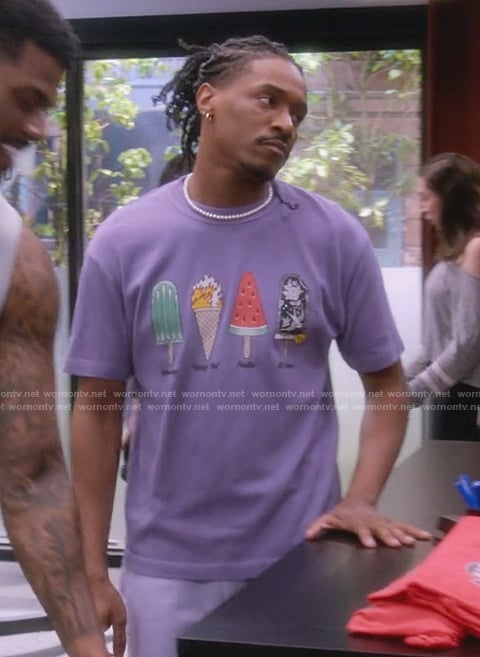 Hector’s purple ice cream print tee on The Upshaws