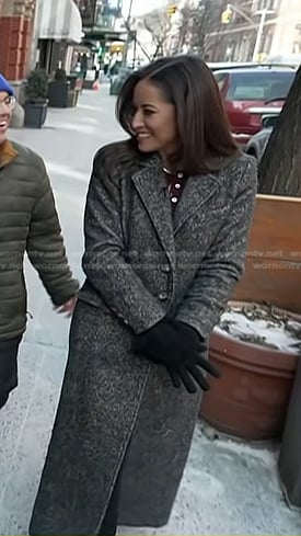 Kaylee’s grey long coat on Today