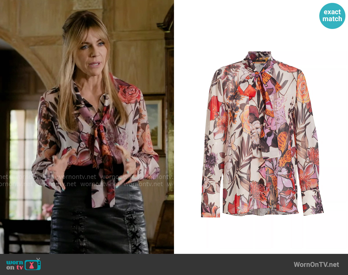 Kobi Halperin Luna Blouse in Canvas Multi worn by Morgan Gillory (Kaitlin Olson) on High Potential