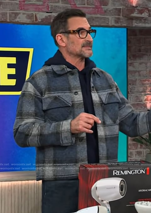 Lawrence Zarian’s blue plaid jacket on The Kelly Clarkson Show