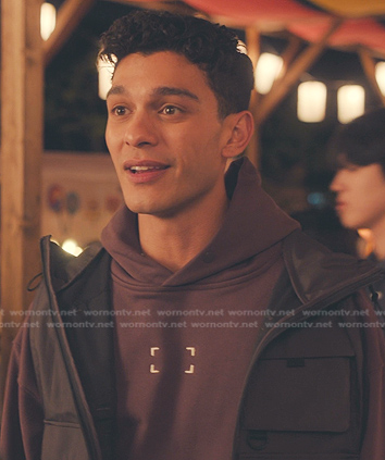 Q’s purple hoodie on XO Kitty