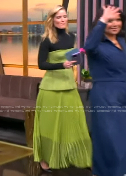 Sara’s green pleated peplum dress on The View