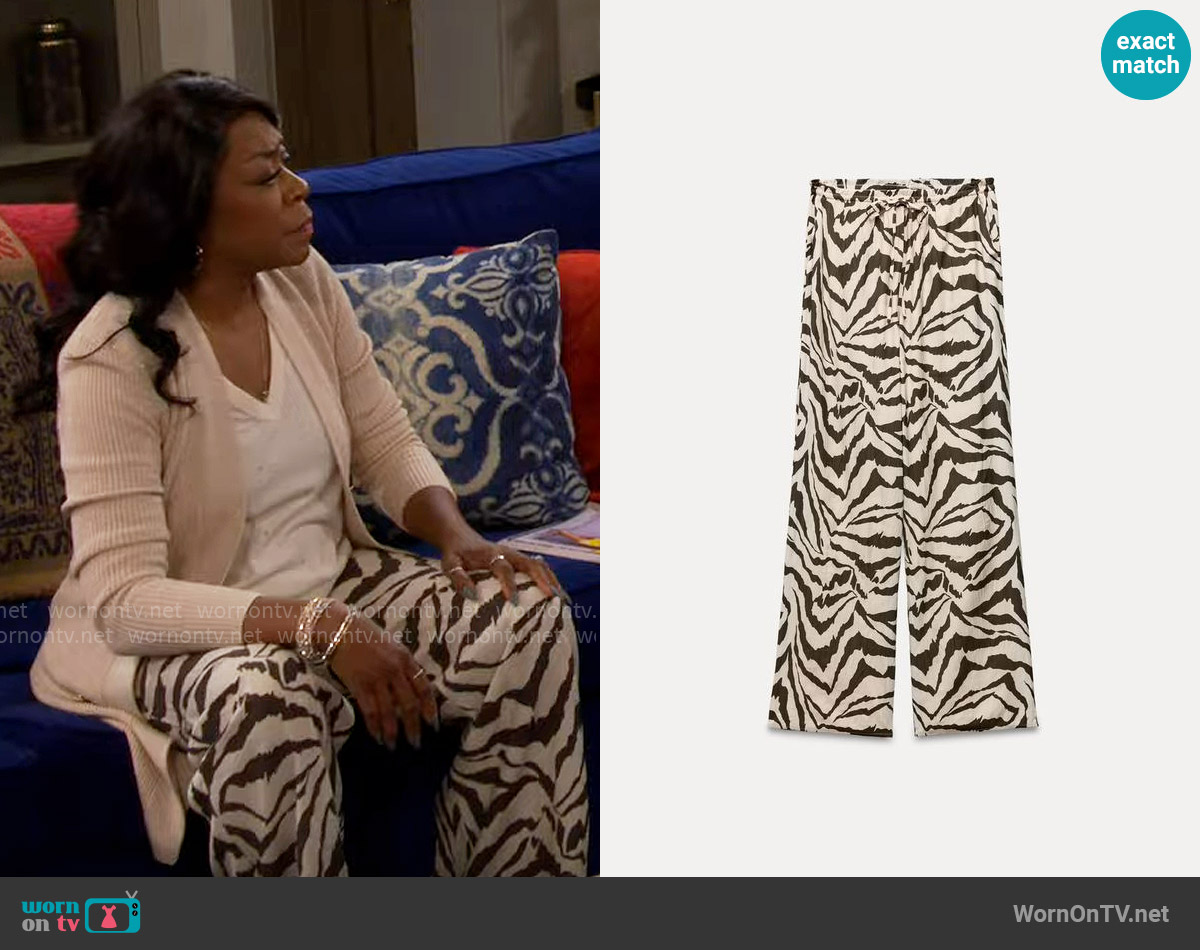 Zara Textured Pants in Zebra worn by Tina Butler (Tichina Arnold) on The Neighborhood
