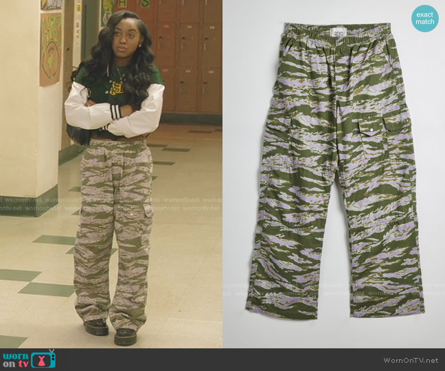 BDG Mitchell Camo Pant worn by Amina Simms (Alexis Chikaeze) on All American