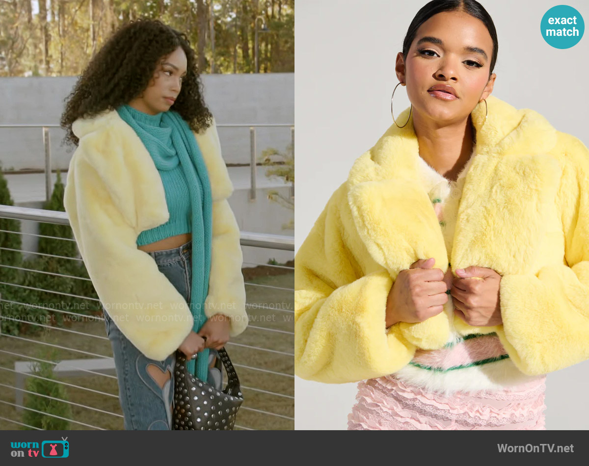 Akira Poppy Cropped Fur Coat in Yellow worn by Chelsea Hamilton (RhonniRose Mantilla) on Beyond the Gates
