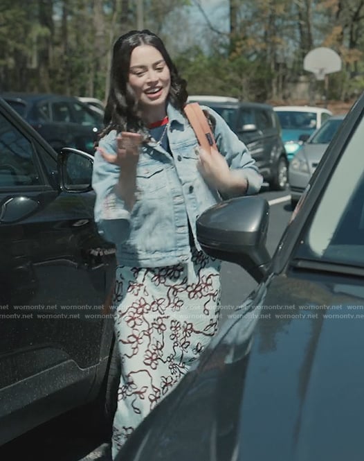 Annie’s floral print skirt on Sweet Magnolias