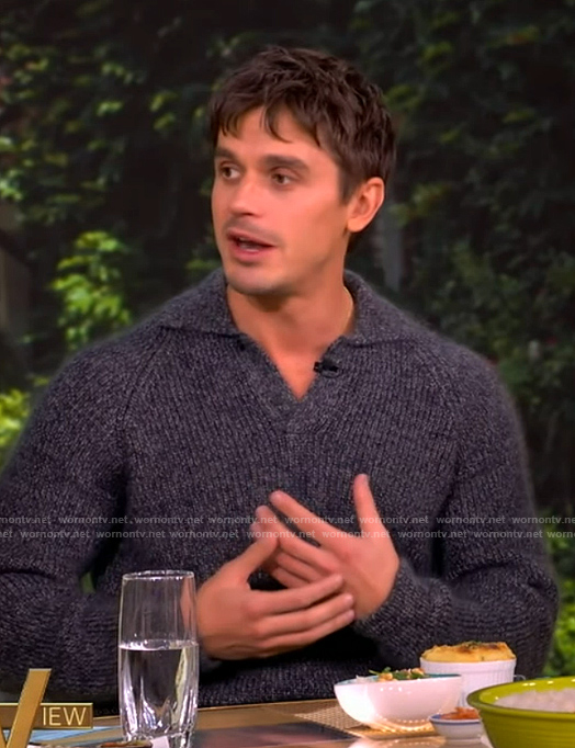 Antoni Porowski’s gray knit sweater on The View