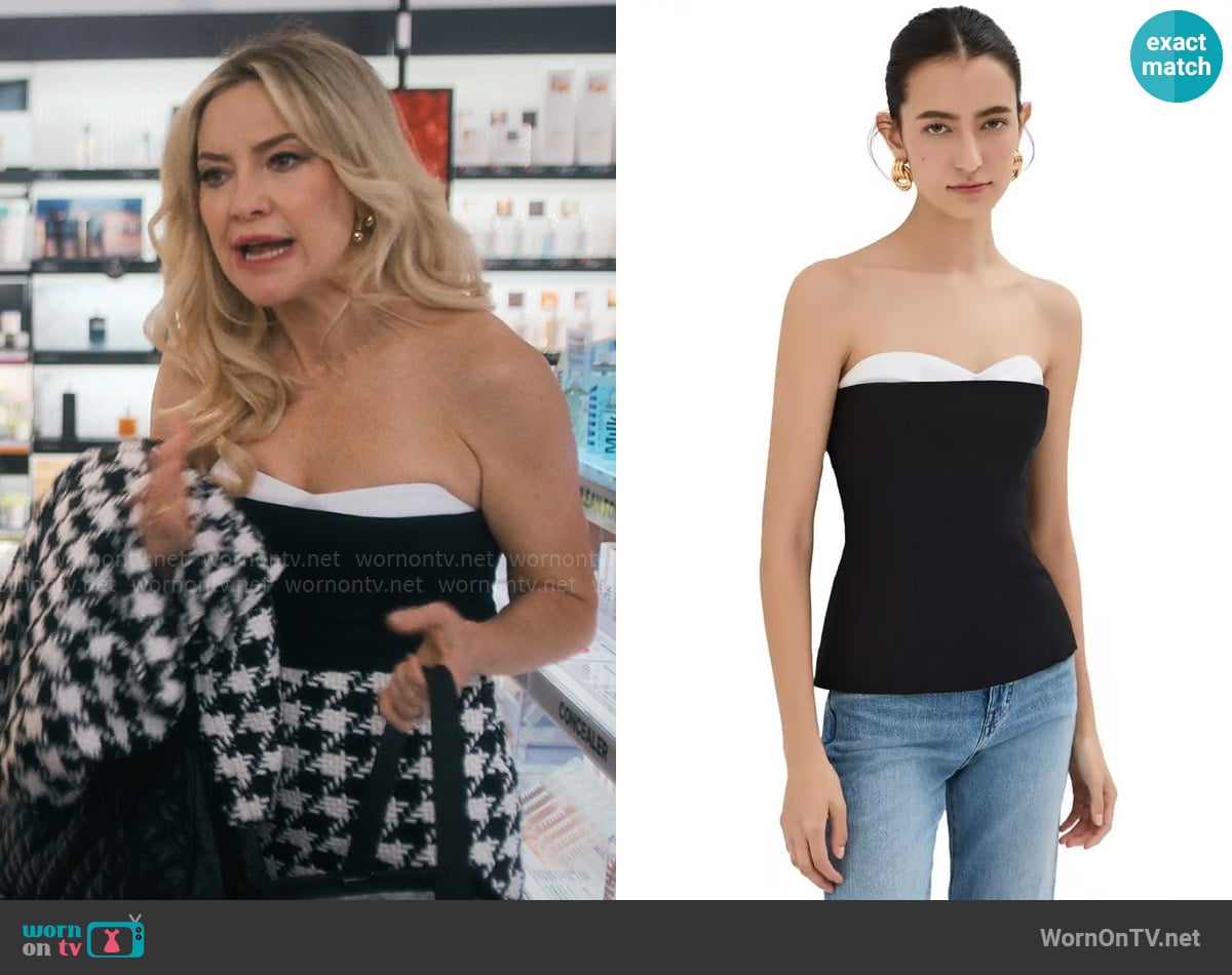 Reformation Ayda linen top worn by Isla Gordon (Kate Hudson) on Running Point