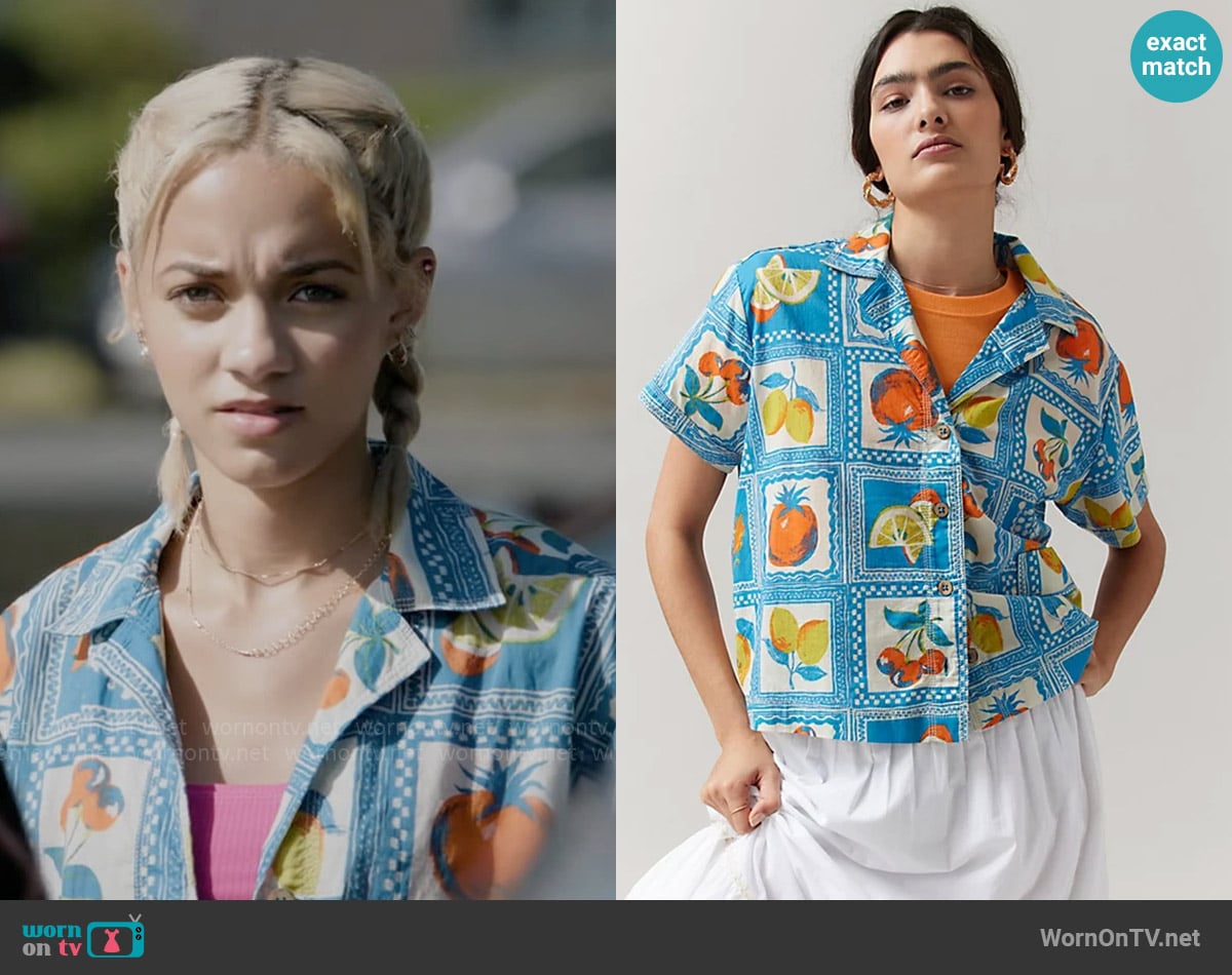 BDG Del Rey Souvenir Button-down Top in Blue worn by Ava (Amirah J) on High Potential
