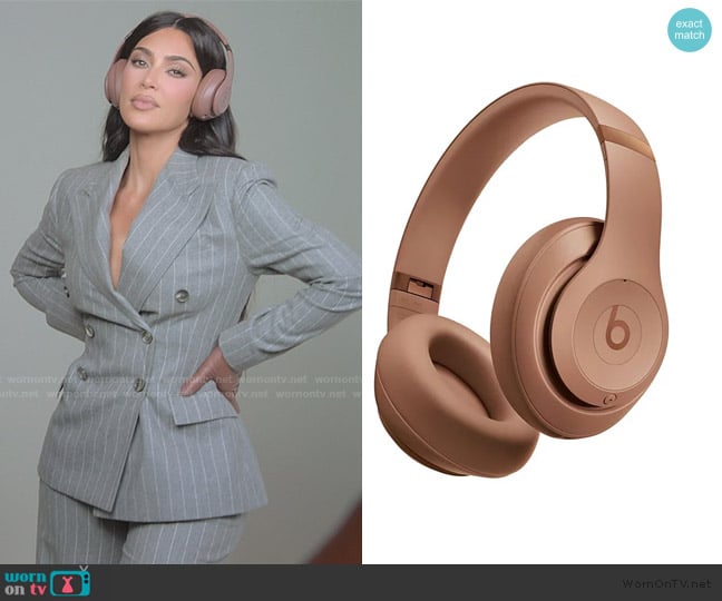 Beats Studio Pro x Kim Kardashian worn by Kim Kardashian (Kim Kardashian) on The Kardashians