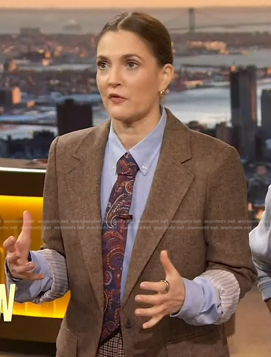 Drew’s check print skirt on The Drew Barrymore Show