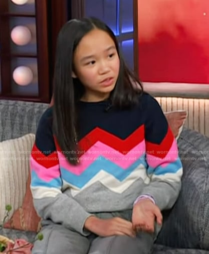 Evelyn’s zig-zag knit sweater on The Kelly Clarkson Show