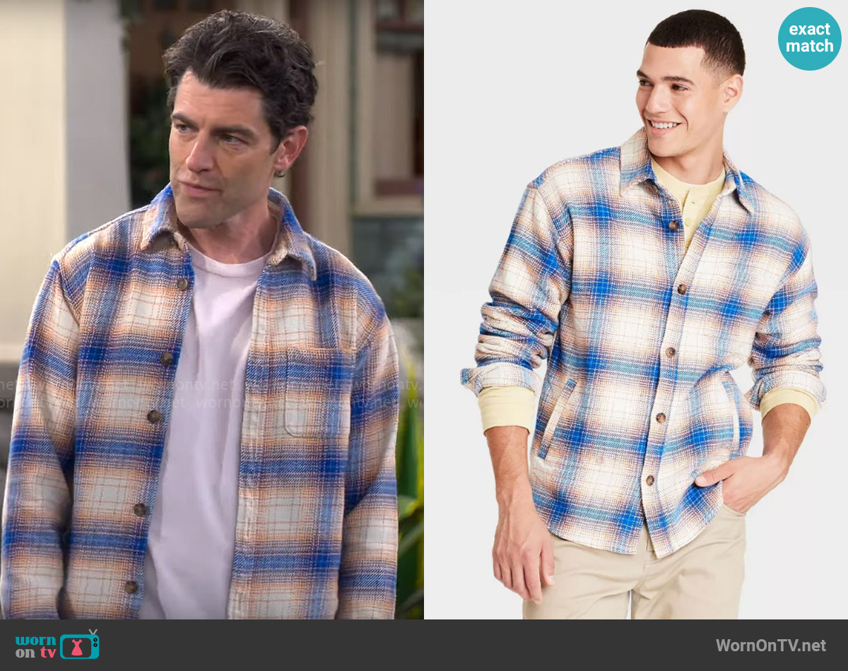 Goodfellow & Co Heavyweight Flannel Long Sleeve Button-Down Shirt in Sky Blue worn by Dave Johnson (Max Greenfield) on The Neighborhood