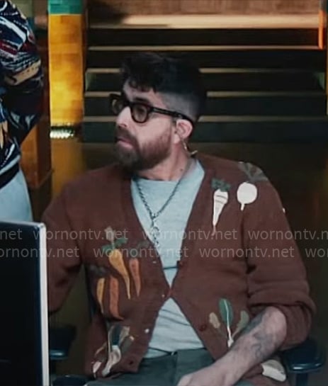 Harry’s vegetable cardigan on The Equalizer