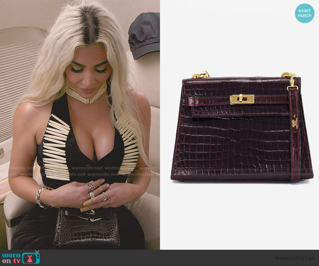 Hermes Kelly Mini Crocodile Porosus Burgundy worn by Kim Kardashian (Kim Kardashian) on The Kardashians