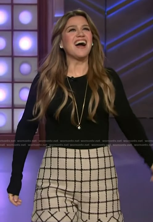 Kelly’s white check print shorts on The Kelly Clarkson Show