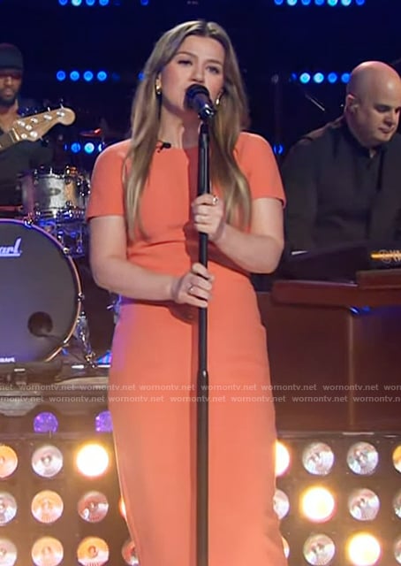 Kelly’s orange sheath dress on The Kelly Clarkson Show