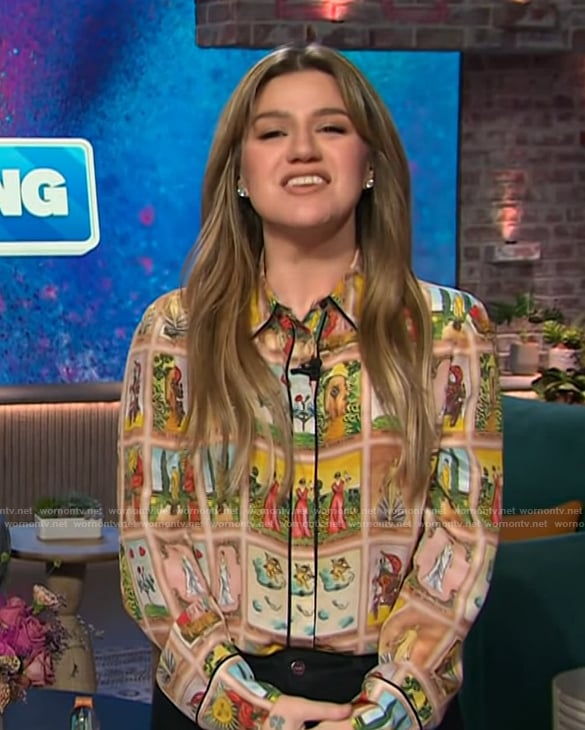 Kelly’s tarot card print blouse on The Kelly Clarkson Show