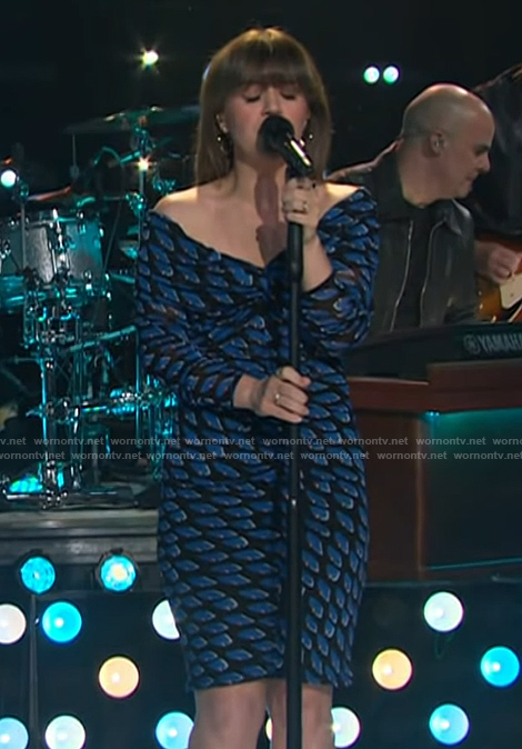 Kelly’s blue printed off shoulder dress on The Kelly Clarkson Show